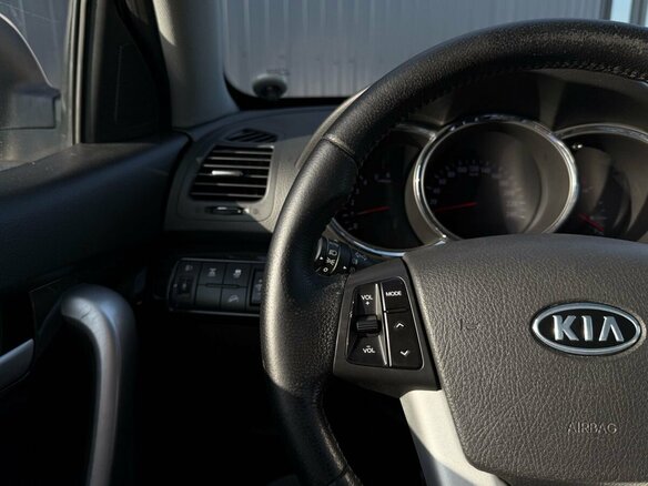 2009 Kia Sorento II, бежевый, 1590000 рублей - вид 17