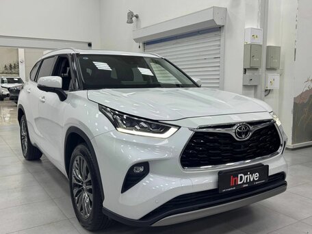 2026 Toyota Highlander IV (XU70), белый, 5320000 рублей, вид 3