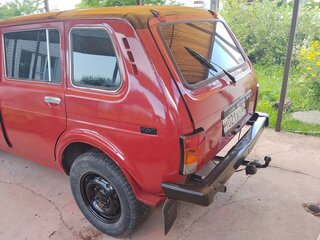 2003 Lada (ВАЗ) 2131 (4x4) I, красный, 300000 рублей, вид 4