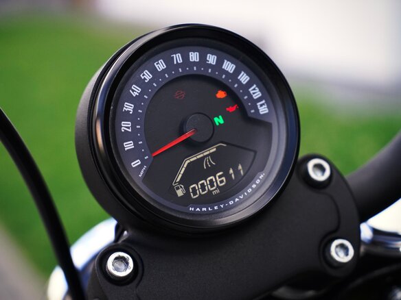 2025 Harley-Davidson Street Bob, серый, 1699000 рублей - вид 24