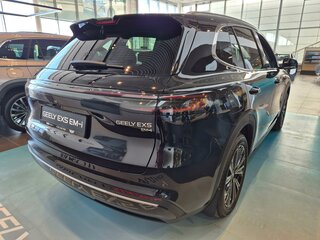 2026 Geely EX5 Гибрид EM-i, чёрный, 3974990 рублей, вид 4