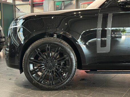 2026 Land Rover Range Rover D350 MHEV Long V, чёрный, 24900000 рублей, вид 4