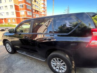 2014 Toyota Land Cruiser Prado 150 Series Рестайлинг 1, чёрный, 3550000 рублей, вид 4