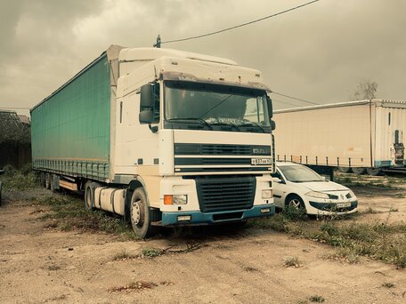 2002 DAF 95XF, белый, 2500000 рублей, вид 1
