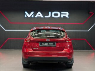 2017 Ford Focus III Рестайлинг, красный, 1050000 рублей, вид 3