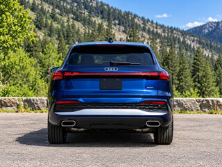 2026 Audi Q5 40 TDI III (GU), синий, 7860000 рублей, вид 4