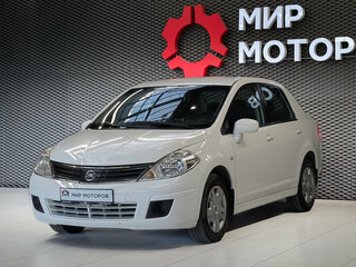 2013 Nissan Tiida I Рестайлинг, белый, 810000 рублей, вид 1