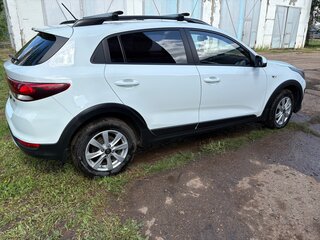 2019 Kia Rio X-Line IV, белый, 1700000 рублей, вид 4