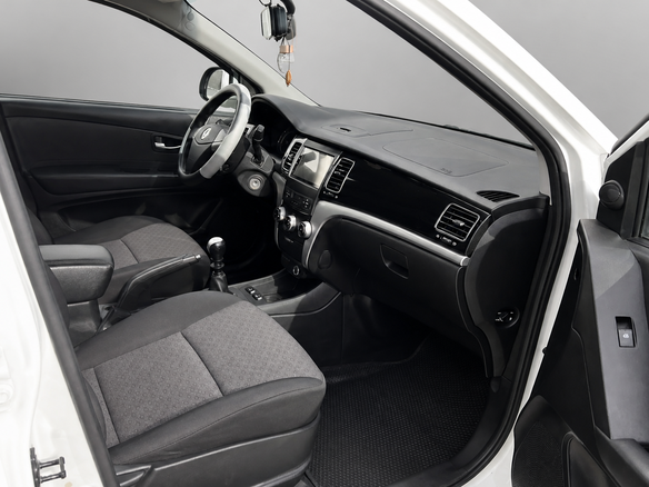 2013 SsangYong Actyon II, белый - вид 9