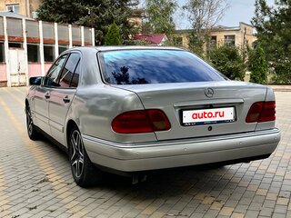 1998 Mercedes-Benz E-Класс 240 II (W210, S210), белый, 615000 рублей, вид 5