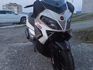 2015 Aprilia SR Max 300, белый, 320000 рублей, вид 5