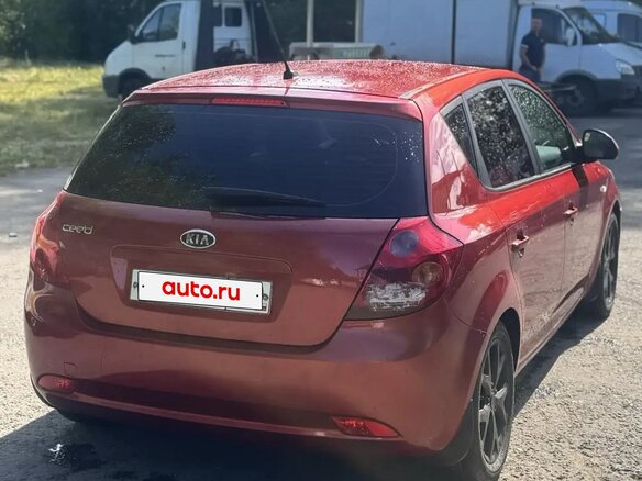 2009 Kia Ceed I, красный - вид 17