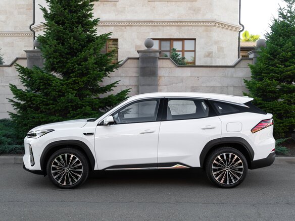 2026 Geely Galaxy M7, белый - вид 8