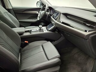 2026 Audi Q6 40 TFSI, чёрный, 7460000 рублей, вид 5
