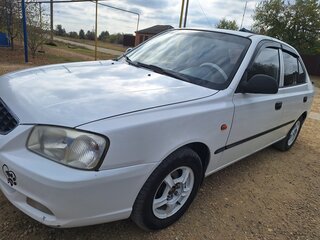 2003 Hyundai Accent ТагАЗ II, белый, 330000 рублей, вид 3