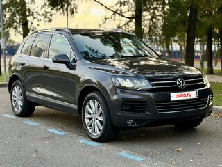 2011 Volkswagen Touareg II, чёрный, 2075000 рублей, вид 3