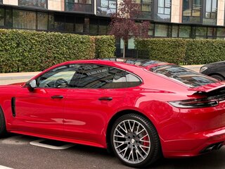 2020 Porsche Panamera GTS II, красный, 8150000 рублей, вид 3
