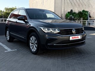 2021 Volkswagen Tiguan II Рестайлинг, серый, 2800000 рублей, вид 1