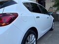 2013 Opel Astra J Рестайлинг, белый, 930000 рублей - вид 4
