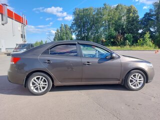 2011 Kia Cerato 6-speed II, золотистый, 615000 рублей, вид 4