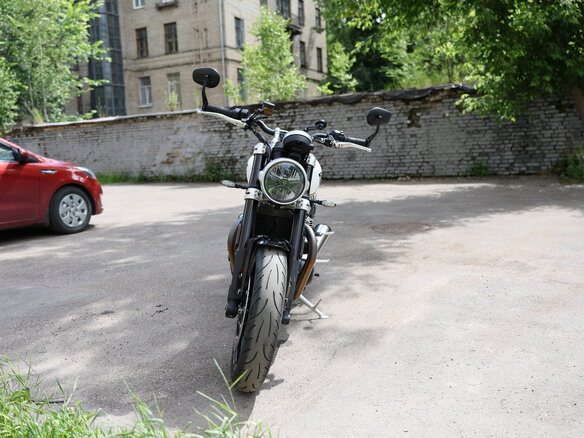 2025 Triumph Speed Twin, белый, 1350000 рублей - вид 10