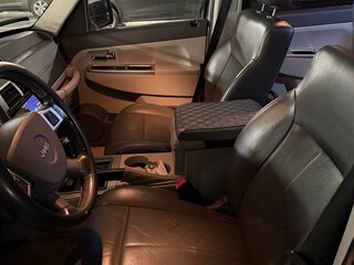 2008 Jeep Cherokee IV (KK), белый, 1000000 рублей, вид 5