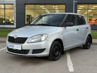 2012 Skoda Fabia II Рестайлинг, серый, 390000 рублей, вид 1