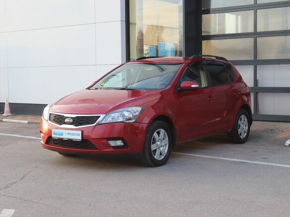 2010 Kia Ceed I Рестайлинг, красный, 640000 рублей