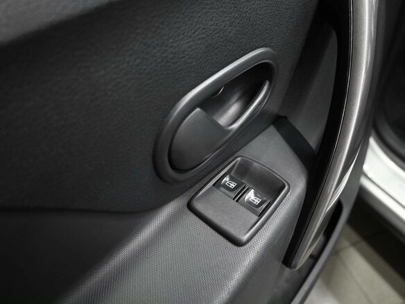 2018 Renault Sandero Stepway II Рестайлинг, серебристый, 1249900 рублей - вид 17
