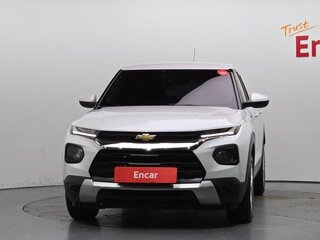 2020 Chevrolet TrailBlazer III, белый, 1400000 рублей, вид 3