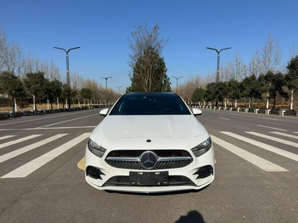 2020 Mercedes-Benz A-Класс 180 Long IV (W177), белый, 1630000 рублей