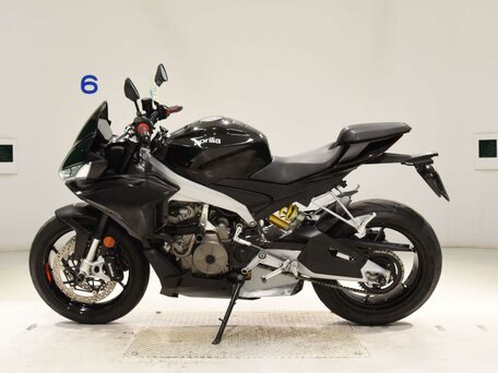 2022 Aprilia Tuono 660, чёрный, 1000000 рублей, вид 1