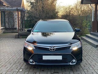 2016 Toyota Camry VII (XV50) Рестайлинг, чёрный, 2320000 рублей, вид 2