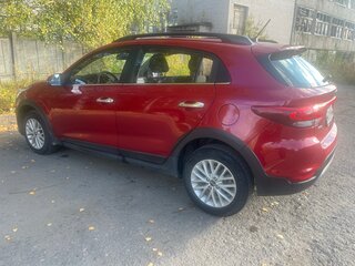 2020 Kia Rio X-Line IV, красный, 1800000 рублей, вид 3
