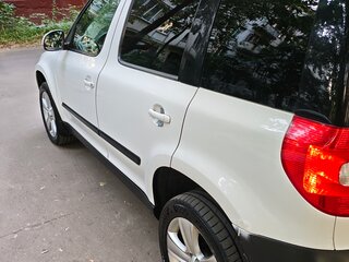 2012 Skoda Yeti I, белый, 500000 рублей, вид 3