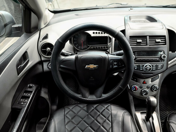2013 Chevrolet Aveo II, серый, 600000 рублей - вид 12