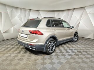 2021 Volkswagen Tiguan II Рестайлинг, коричневый, 3090000 рублей, вид 2