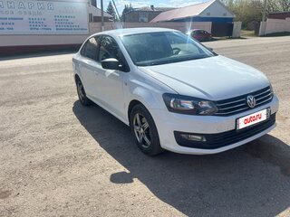 2018 Volkswagen Polo V Рестайлинг, белый, 775000 рублей, вид 3