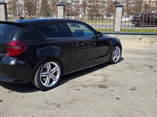 2009 BMW 1 серии 116i I (E81/E82/E87/E88) Рестайлинг, чёрный, 1650000 рублей, вид 4