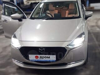 2021 Mazda 2 III (DJ) Рестайлинг, бежевый, 1600000 рублей, вид 2