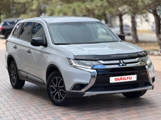 2017 Mitsubishi Outlander III Рестайлинг 2, белый, 1595000 рублей, вид 1