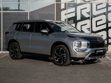 Mitsubishi Outlander IV