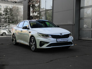 2018 Kia Optima IV Рестайлинг, белый, 1850000 рублей, вид 3