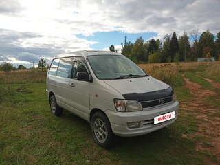 1998 Toyota Town Ace Noah III, белый, 650000 рублей, вид 3