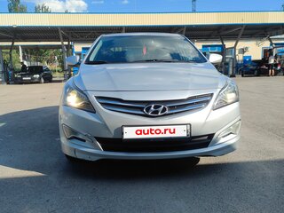 2014 Hyundai Solaris I Рестайлинг, серебристый, 1150000 рублей, вид 1
