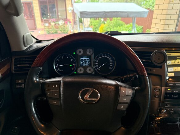 2011 Lexus LX 570 III, чёрный, 3050000 рублей - вид 19
