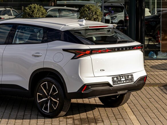 2026 Omoda C5 II, белый, 2495000 рублей - вид 9