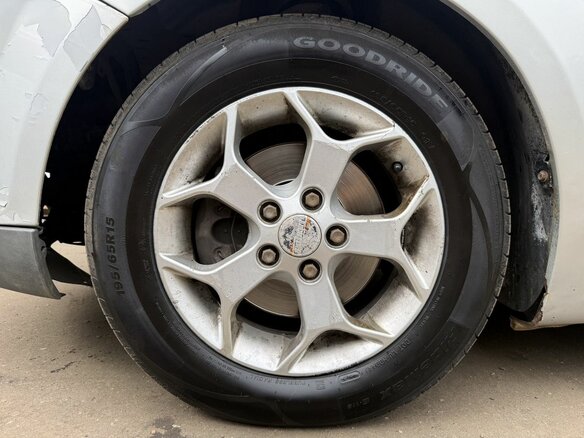 2007 Ford Focus II, серебристый - вид 8