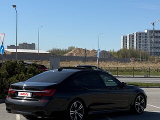 2017 BMW 7 серии Long 750Li xDrive VI (G11/G12), чёрный, 4990000 рублей, вид 3
