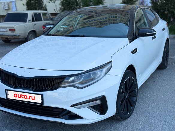 2019 Kia Optima IV Рестайлинг, белый, 1350000 рублей - вид 5